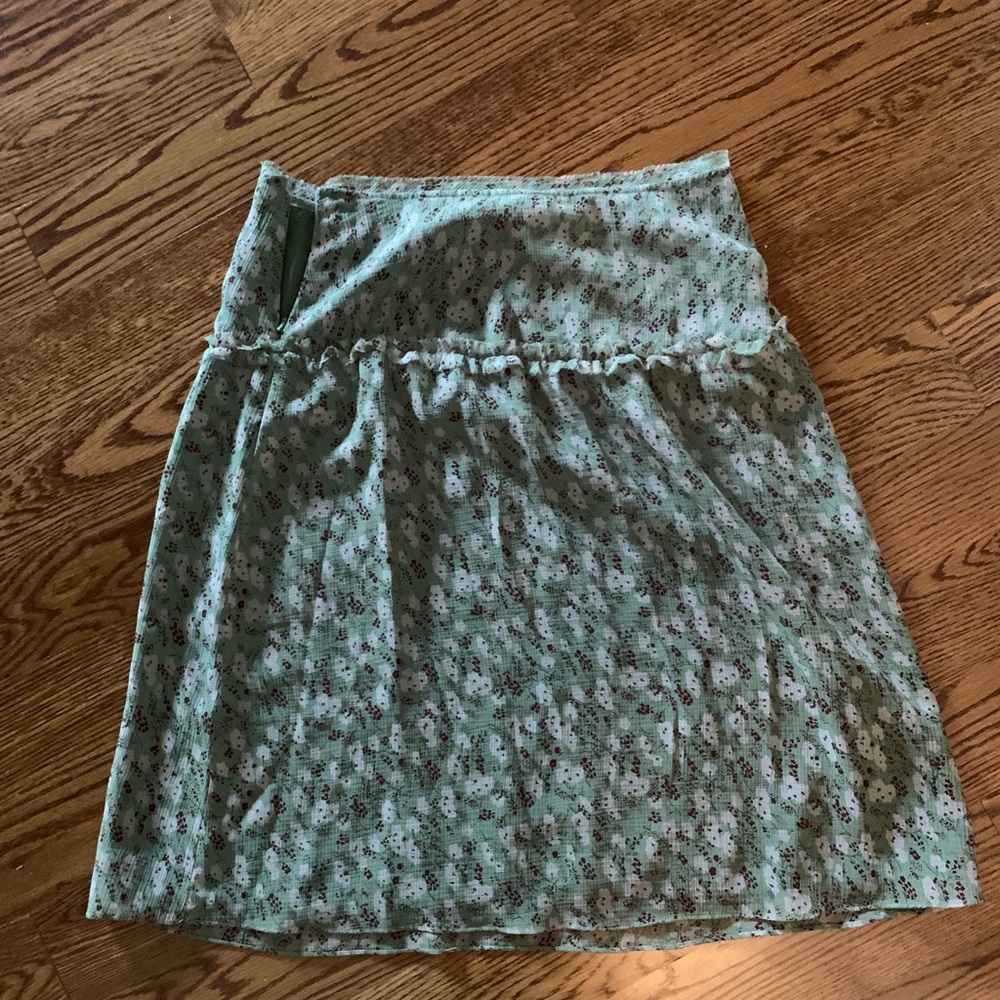 Free People skirt slightly above knee